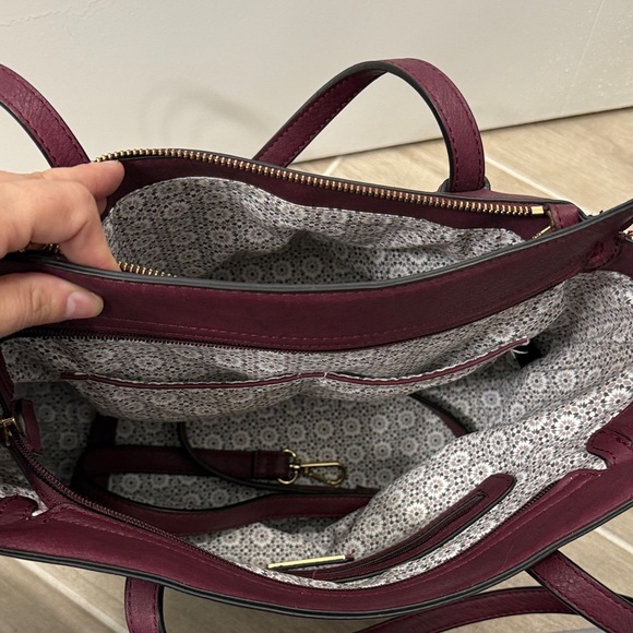 Moda Luxe Elegant Burgundy Women's Handbag - Picture 3 of 3